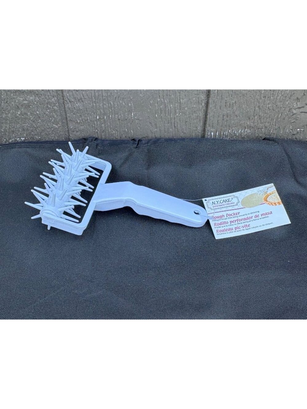 N.Y. Cake Dough Docker Prevents Uneven Dough Rising & Blistering Pastry Roller